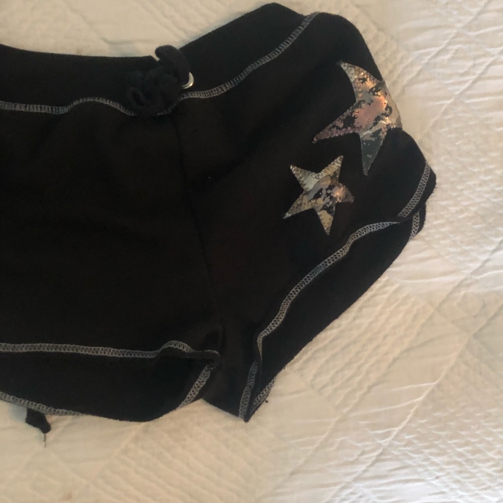 Random hearts Shorts set - Picture 3 of 3